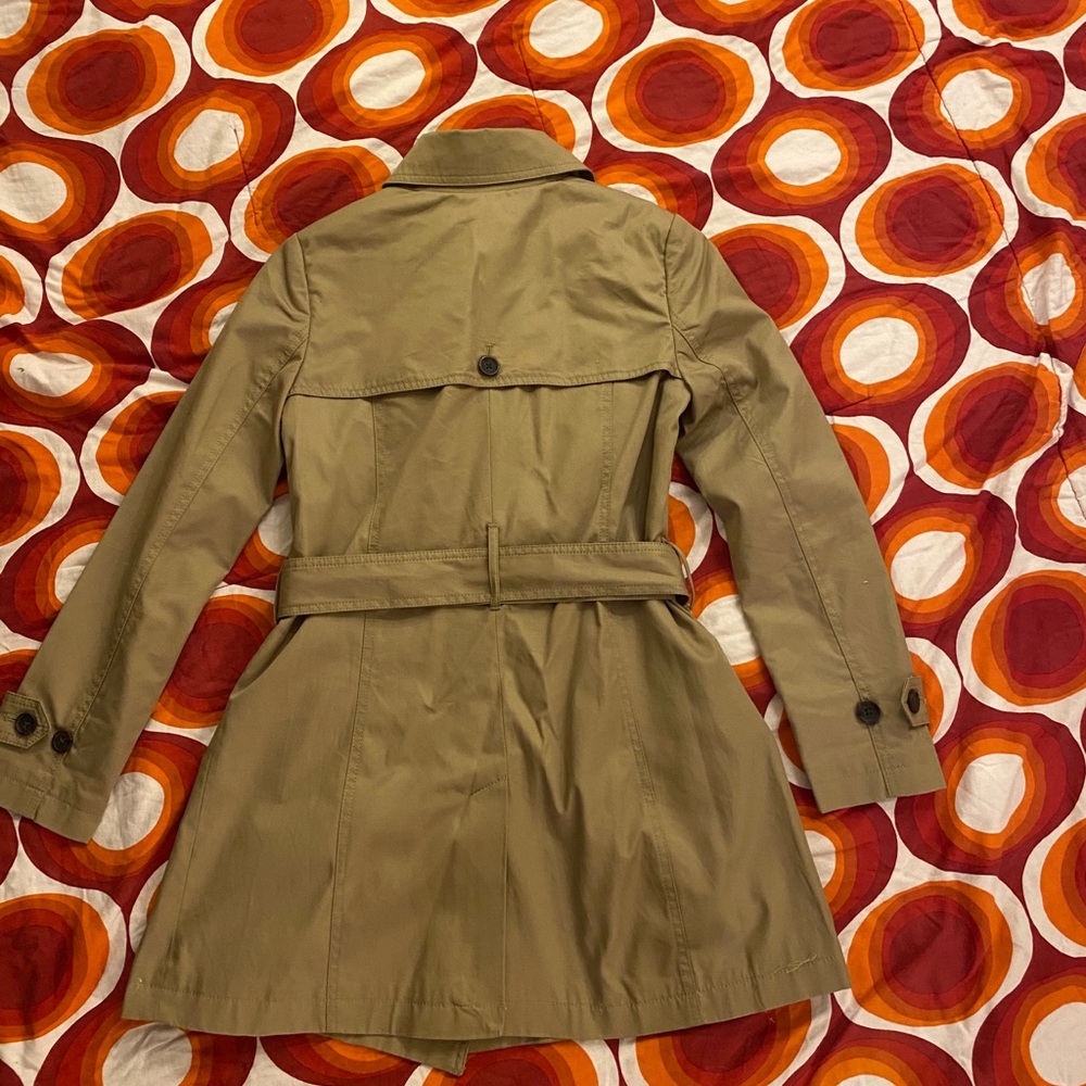 NWT- Banana Republic Classic Tan Trench - Picture 7 of 10